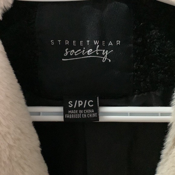 Dressy winter jacket - Picture 2 of 2